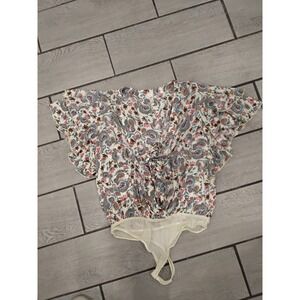 Free People Paisley Print Flutter Sleeve Bodysuit Top L G‎